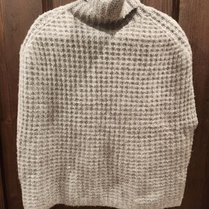John + Jenn Textured Gray Turtleneck Sweater